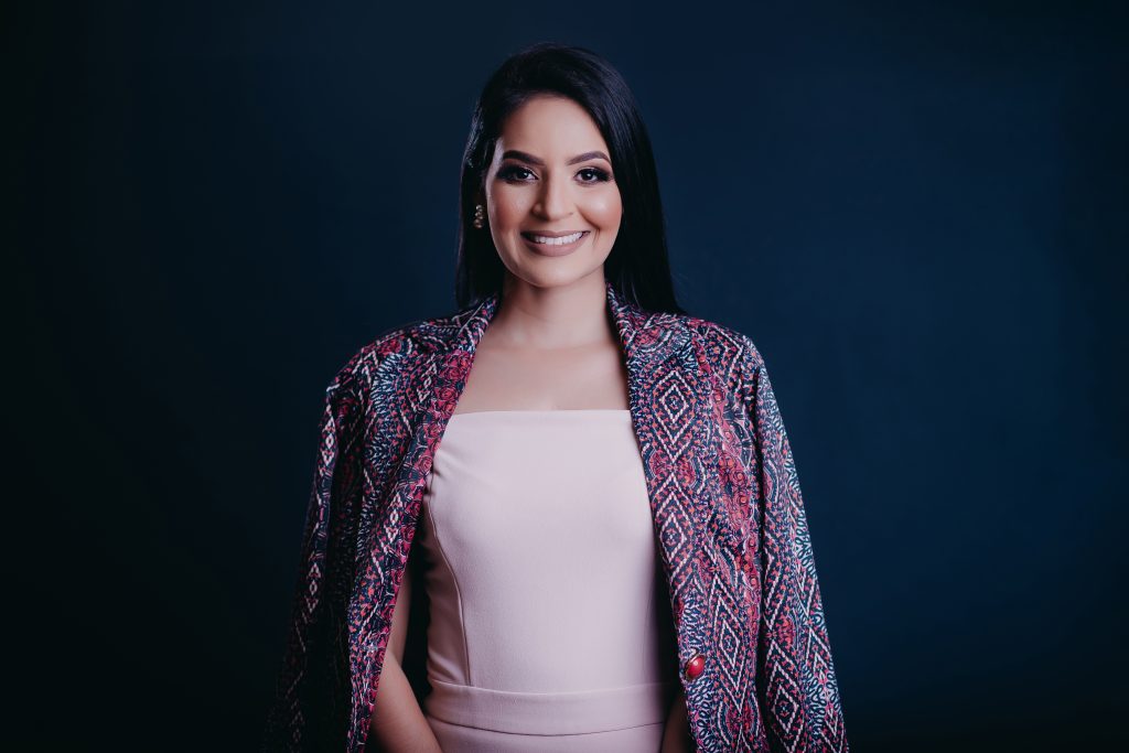 0068 - Aluska - Advogada - Aluska Kallyne